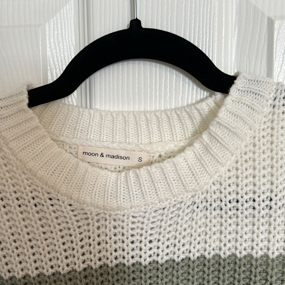 Crop sweater - Picture 3 of 3